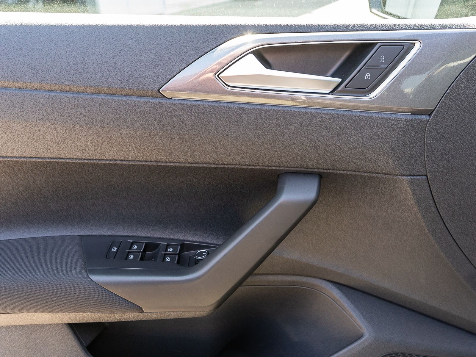 Volkswagen Polo Highline 1,0 TSI DSG - Samsaru's Car Outlet