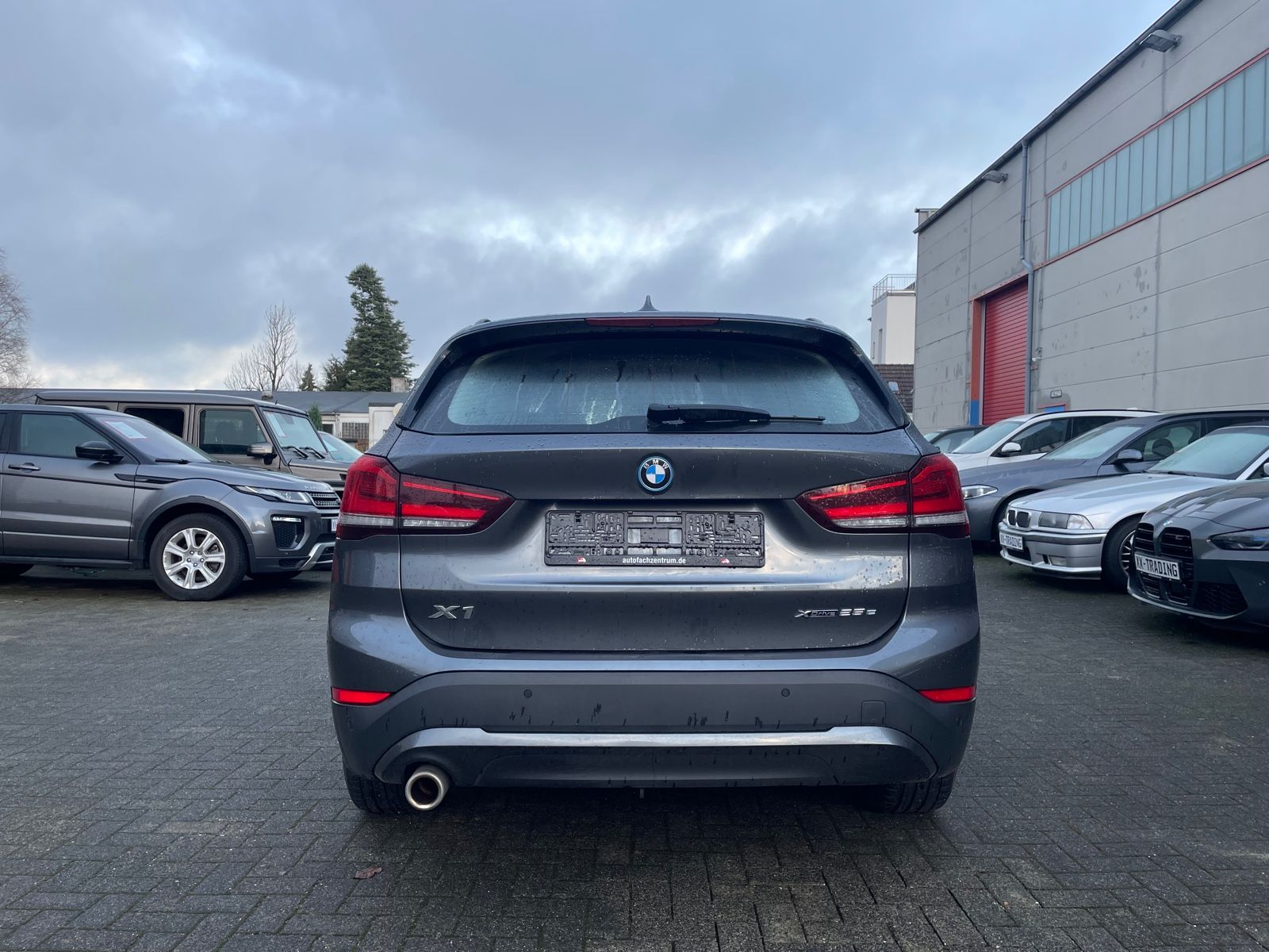 BMW X1 xDrive 25 e Advantage - Samsaru's Car Outlet