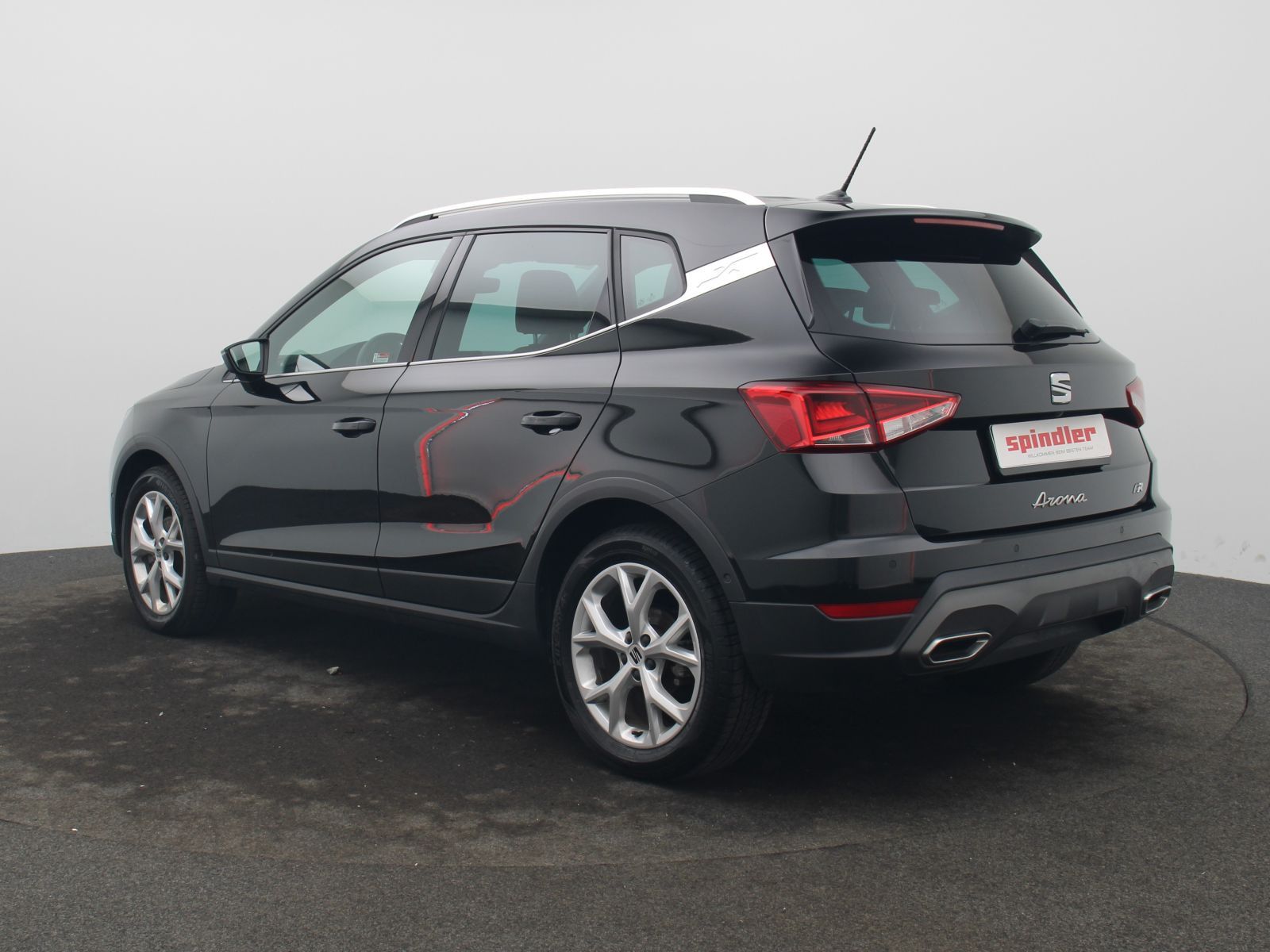 Seat Arona FR 1.5 TSI DSG / Navi, FullLink, AHK, LED