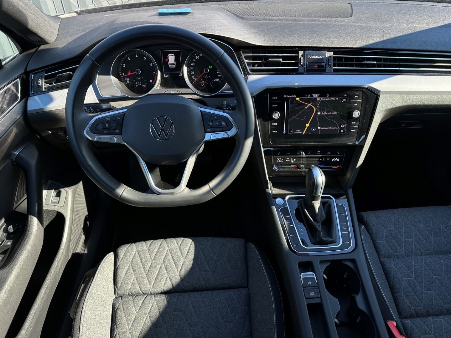 Volkswagen Passat Variant Business 2.0 TSI DSG - Samsaru's Car Outlet