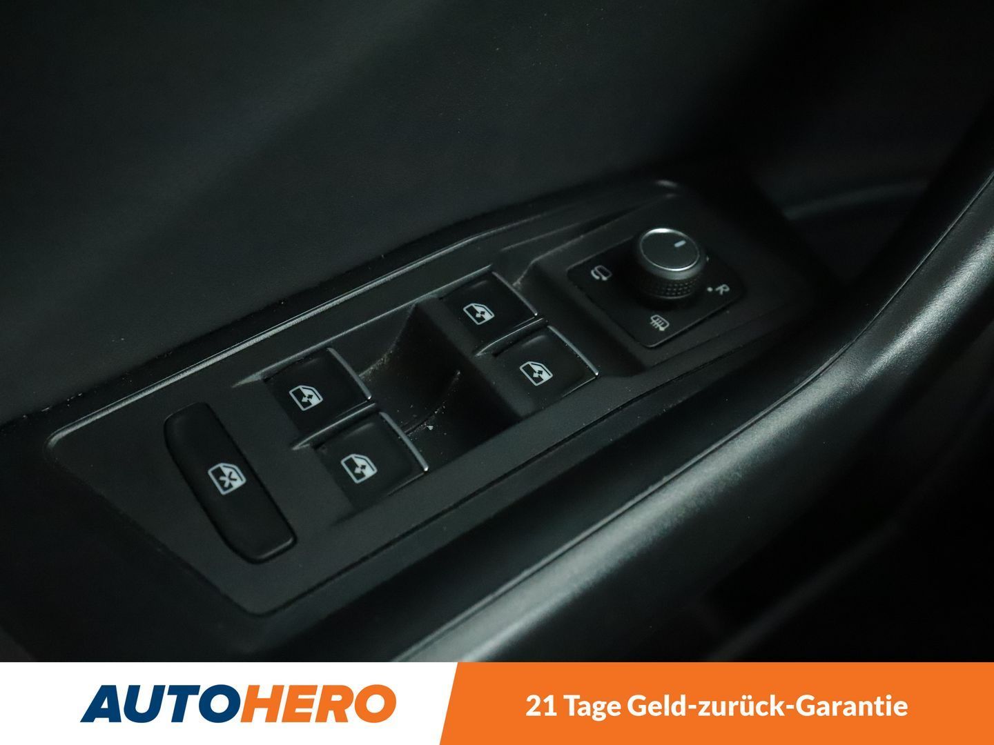 Volkswagen T-Roc 1.5 TSI ACT Sport - Samsaru's Car Outlet