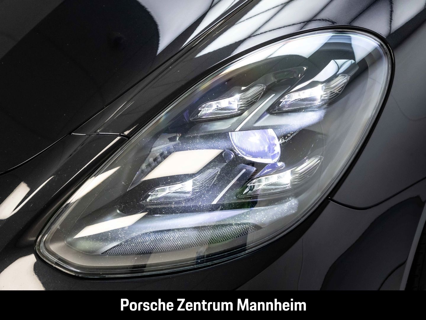Porsche Panamera 4 E-Hybrid Platinum Edition SportDesign
