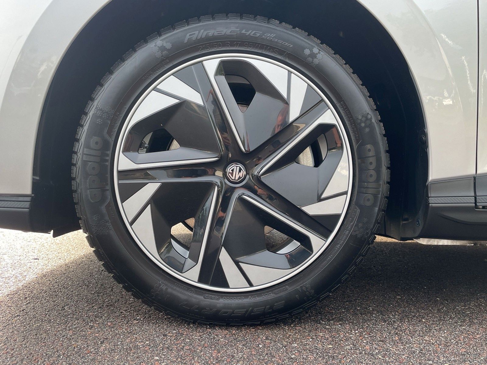 MG4 EV 64 kWh Luxury