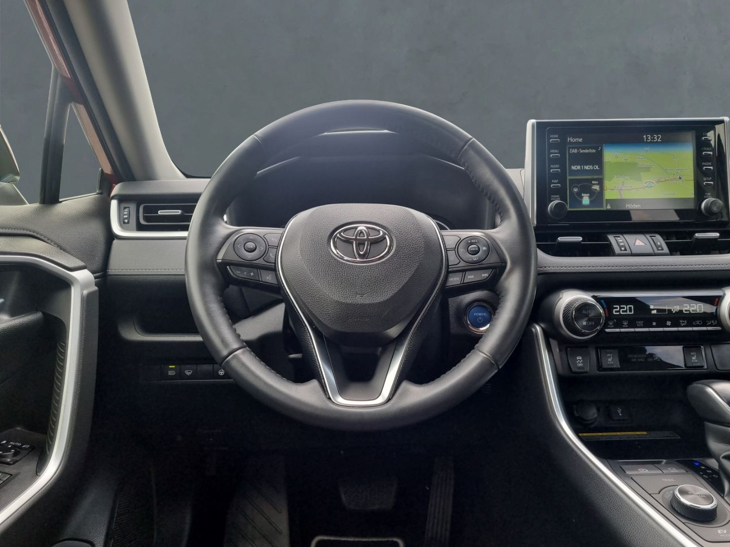Toyota RAV 4 Hybrid 4x4 - Samsaru's Car Outlet