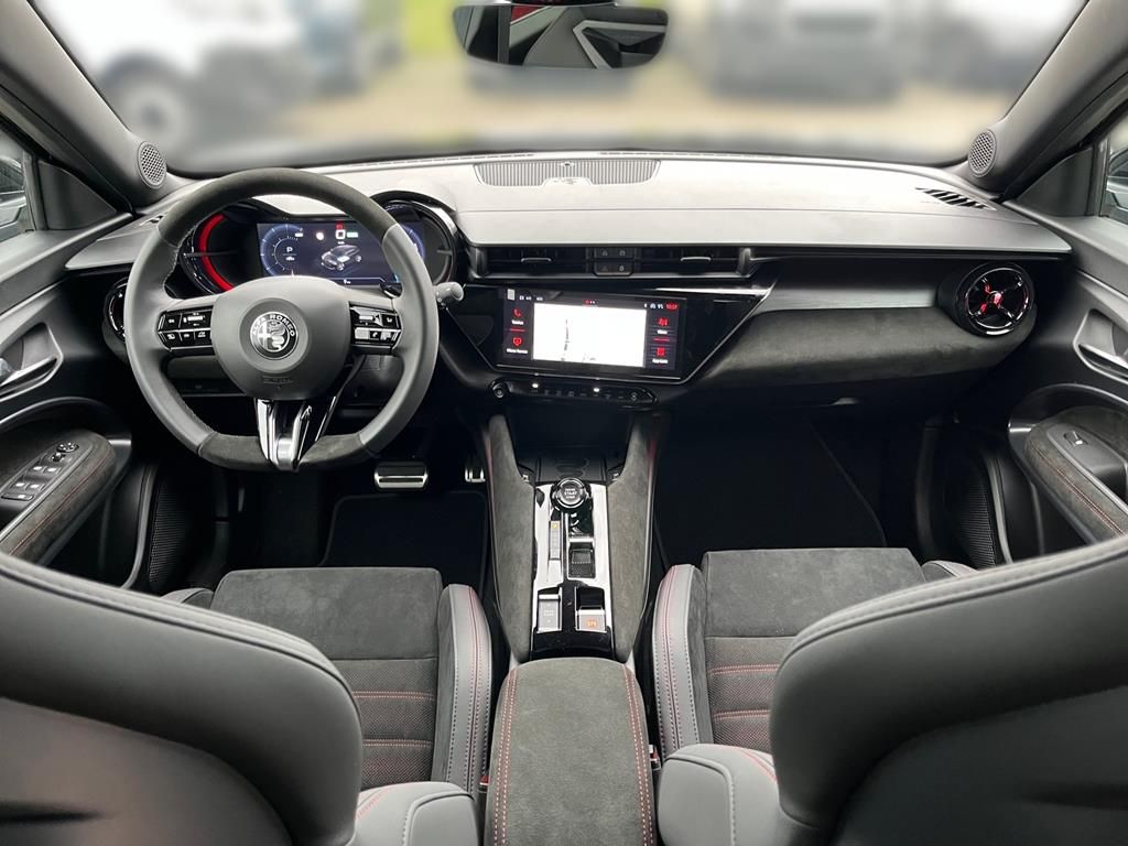 Alfa Romeo Junior Elettrica-280 VELOCE 207kW