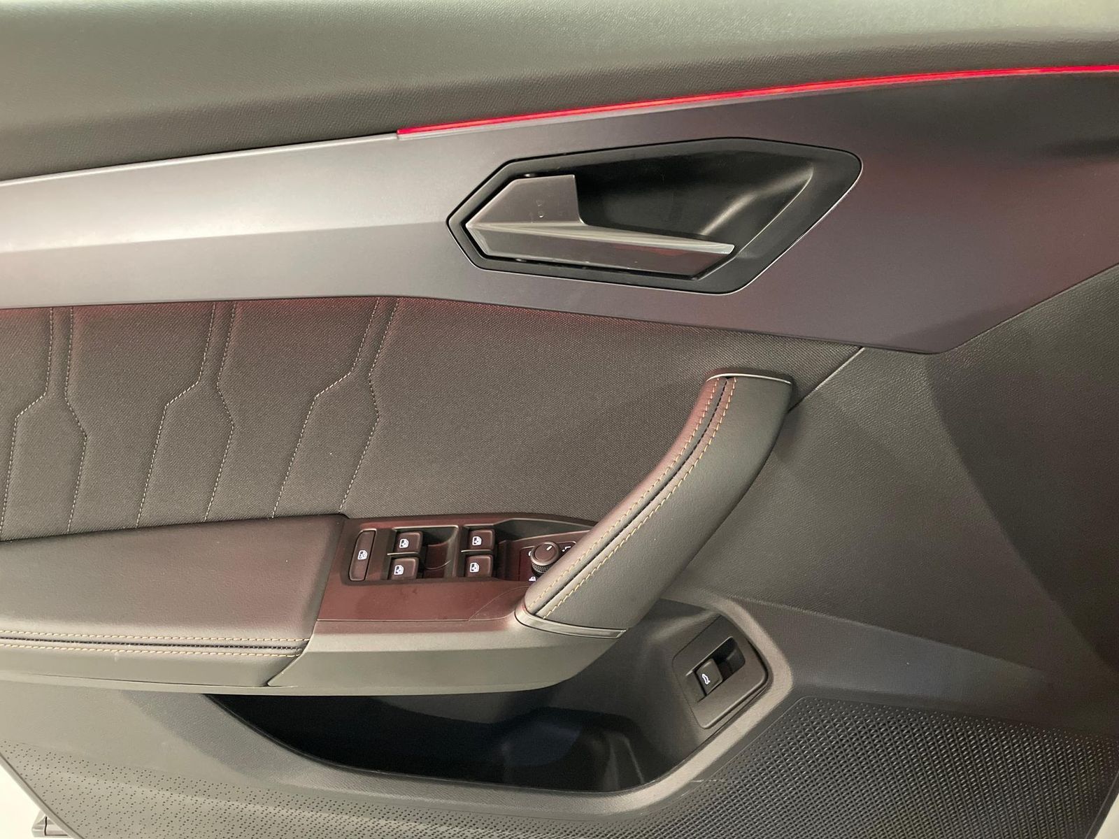 Cupra Formentor 1.5 eTSI - Samsaru's Car Outlet