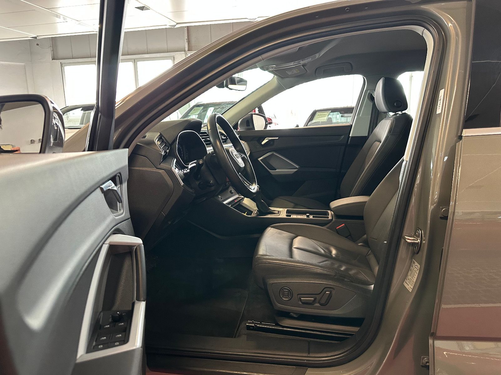 Audi Q3 Sportback 45 TFSI quattro - Samsaru's Car Outlet