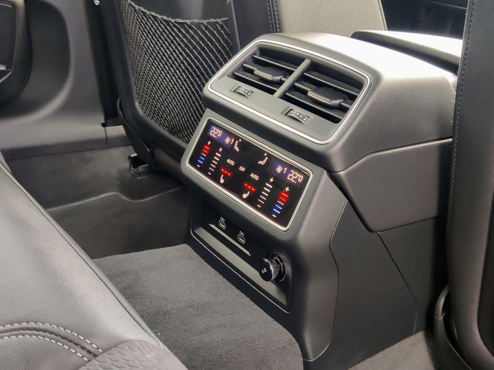 Audi A6 Avant 55 TFSIe qu. S line - Samsaru's Car Outlet