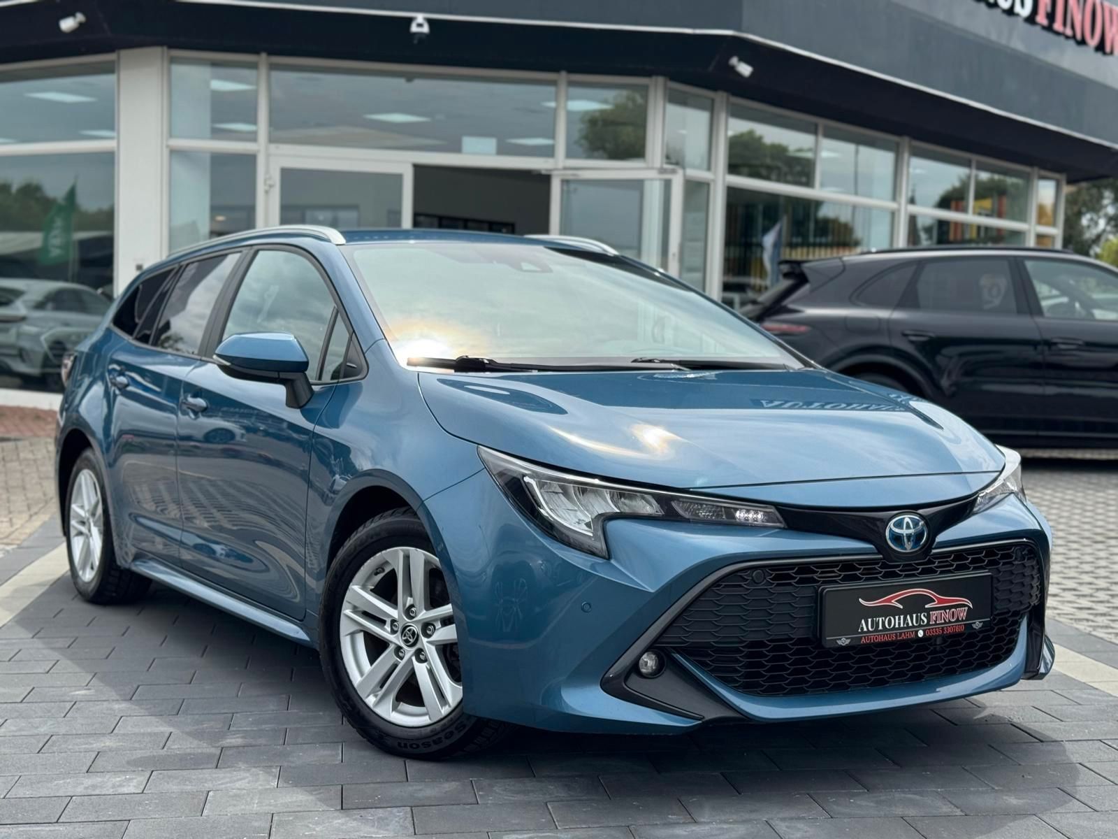 Toyota Corolla Touring Sports Hybrid Business Edition - Samsaru's Car Outlet