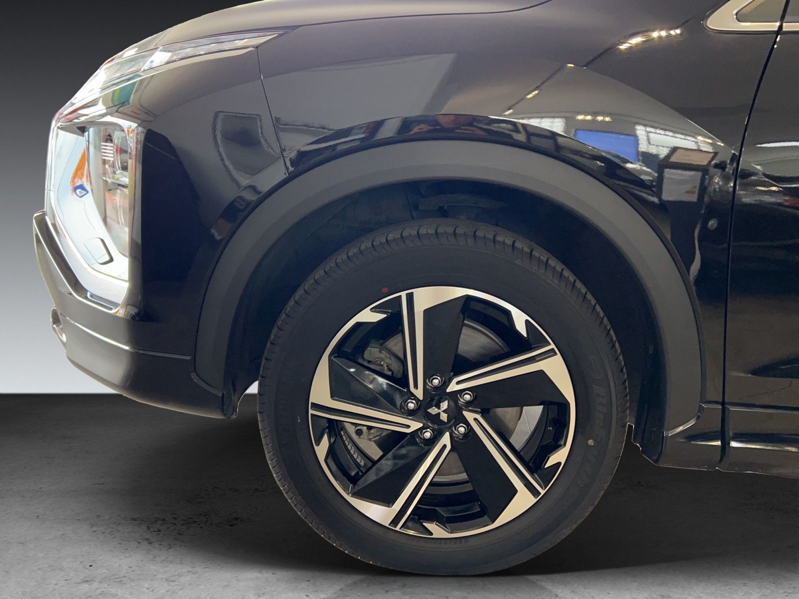 Mitsubishi Eclipse Cross PHEV Select +