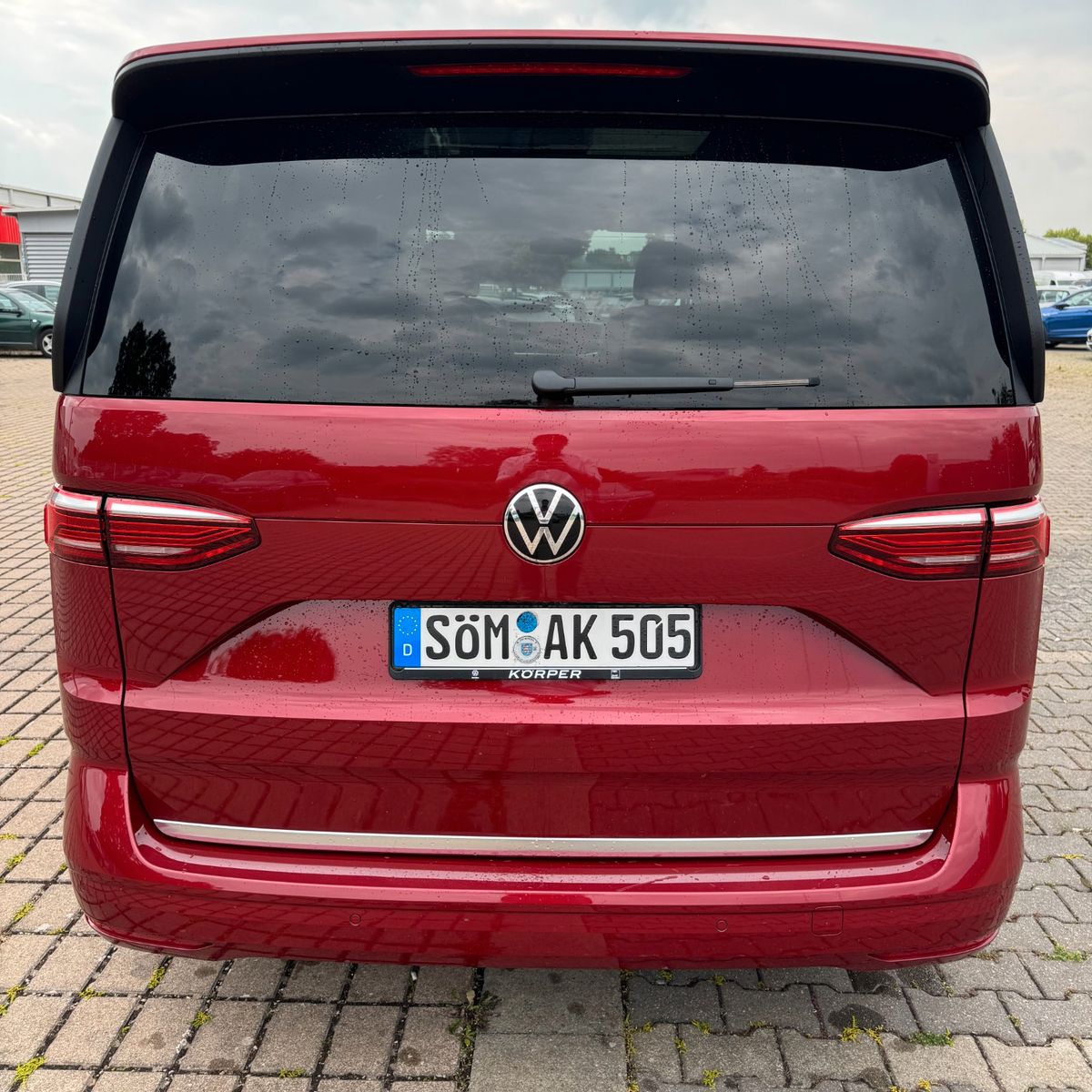 Volkswagen T7 Multivan 2.0 TDI - Samsaru's Car Outlet