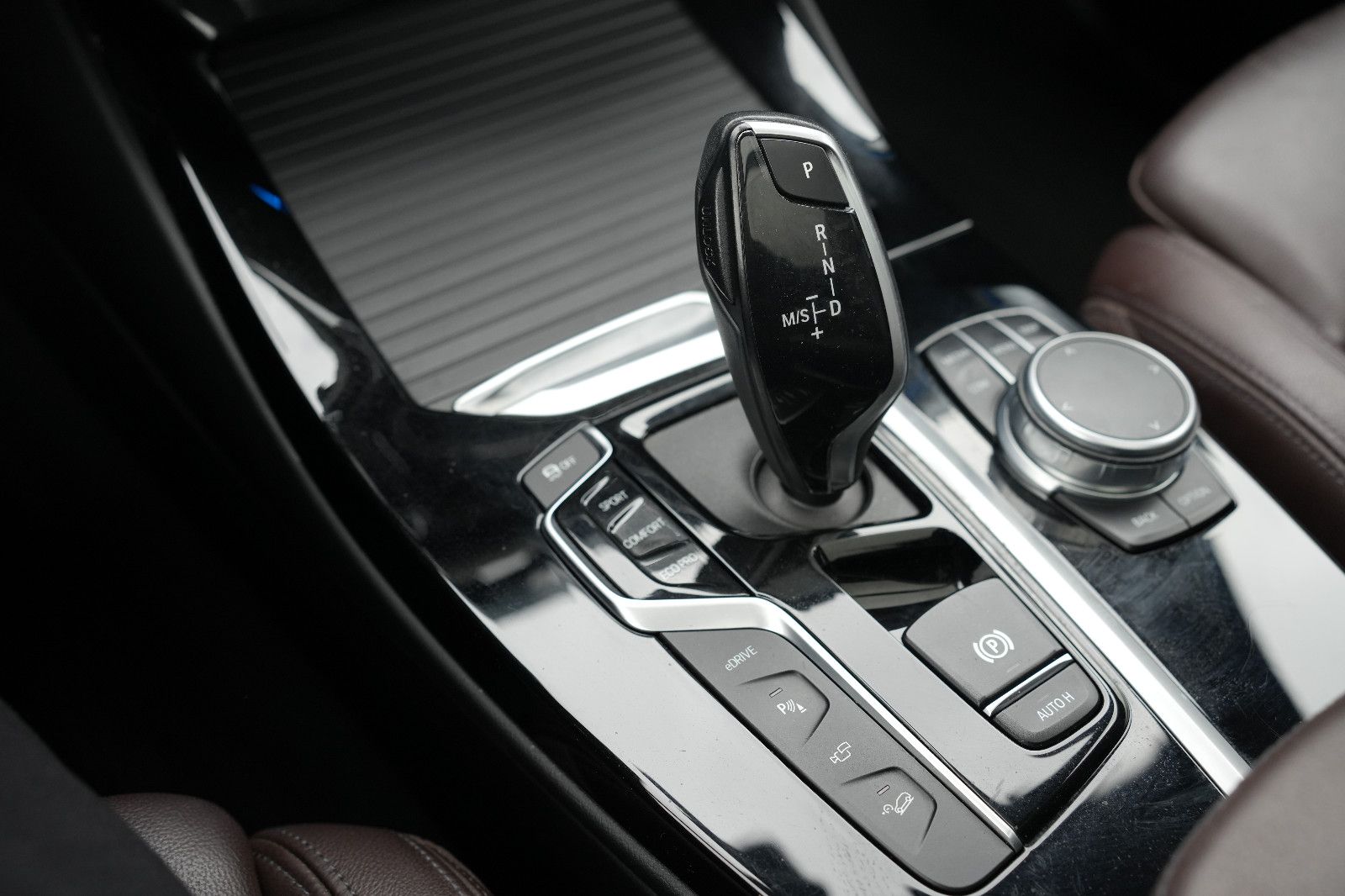 BMW X3 30e X Line xDrive*LED*AHK*PANO*NAV*HEADUP*