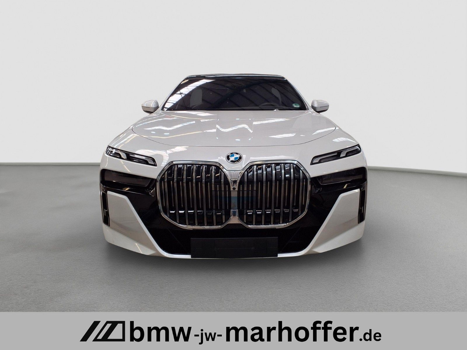 BMW 740 d xDrive MSport Cinemna TV PanDACH Iconic