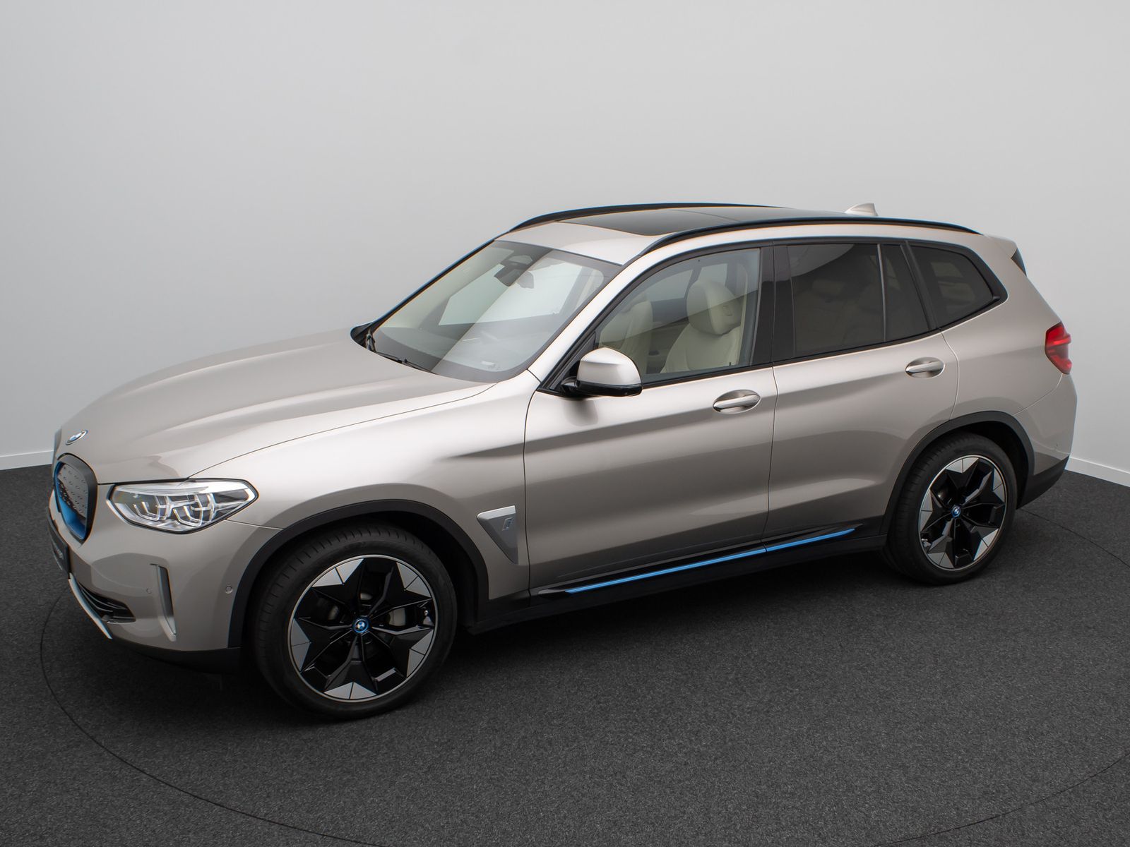 BMW iX3 IMPRESSIVE DAB 360°HUD Panorama H/K 20Zoll