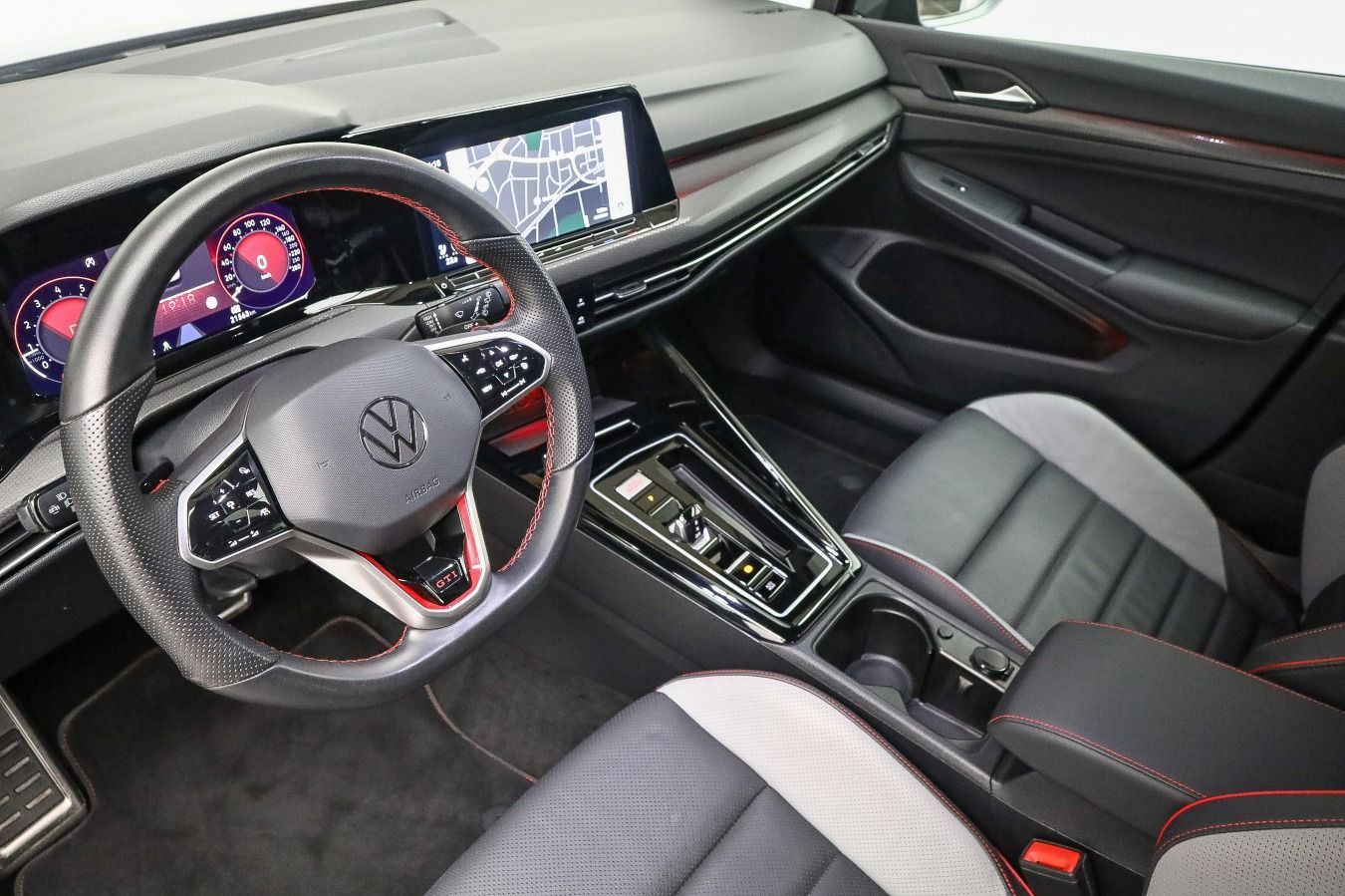 Volkswagen Golf VIII 2.0 TSI DSG GTI CLUBSPORT*BLACK-STYLE*