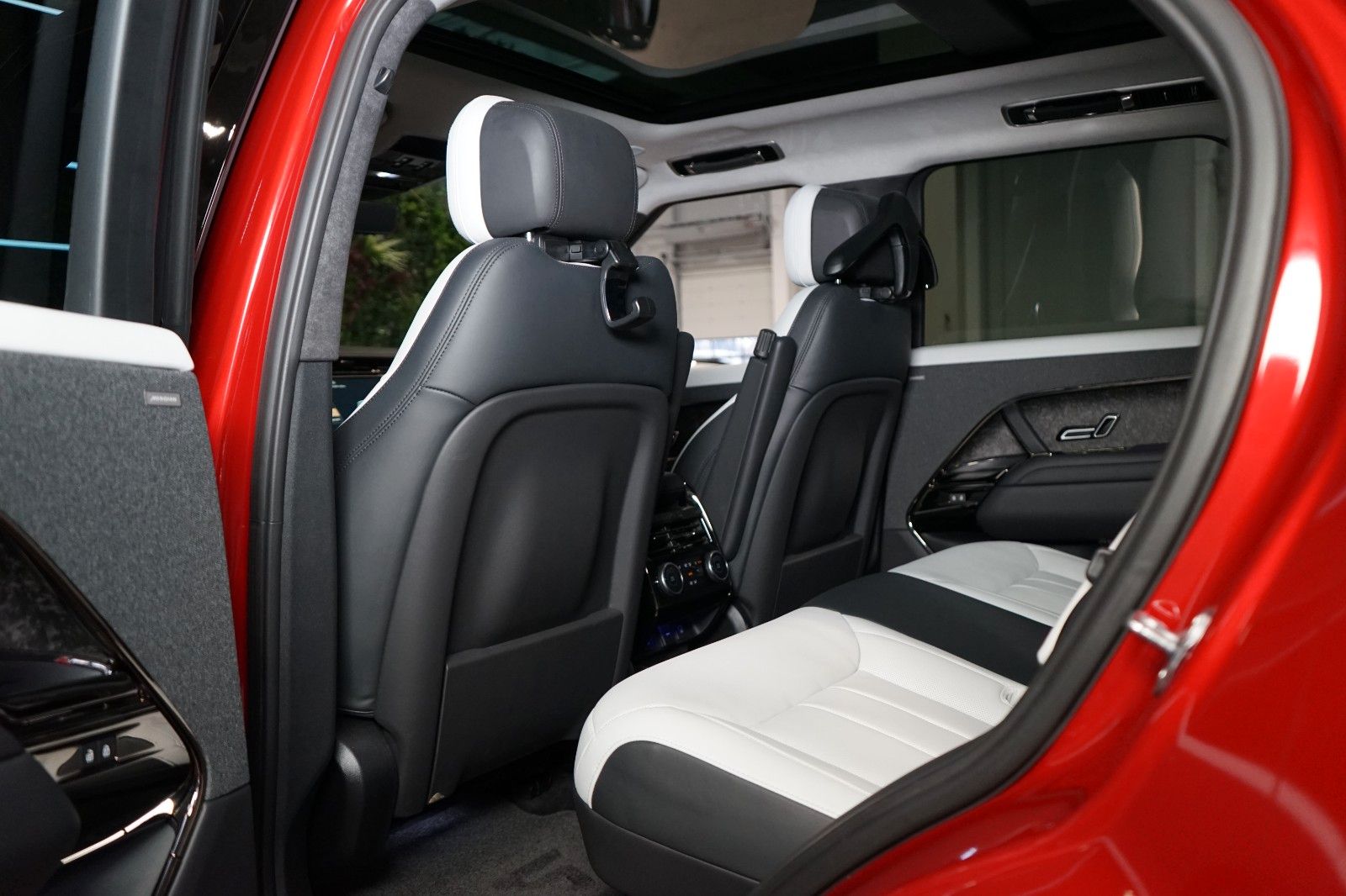 RANGE ROVER SPORT P530 First Edition - Samsaru's Car Outlet