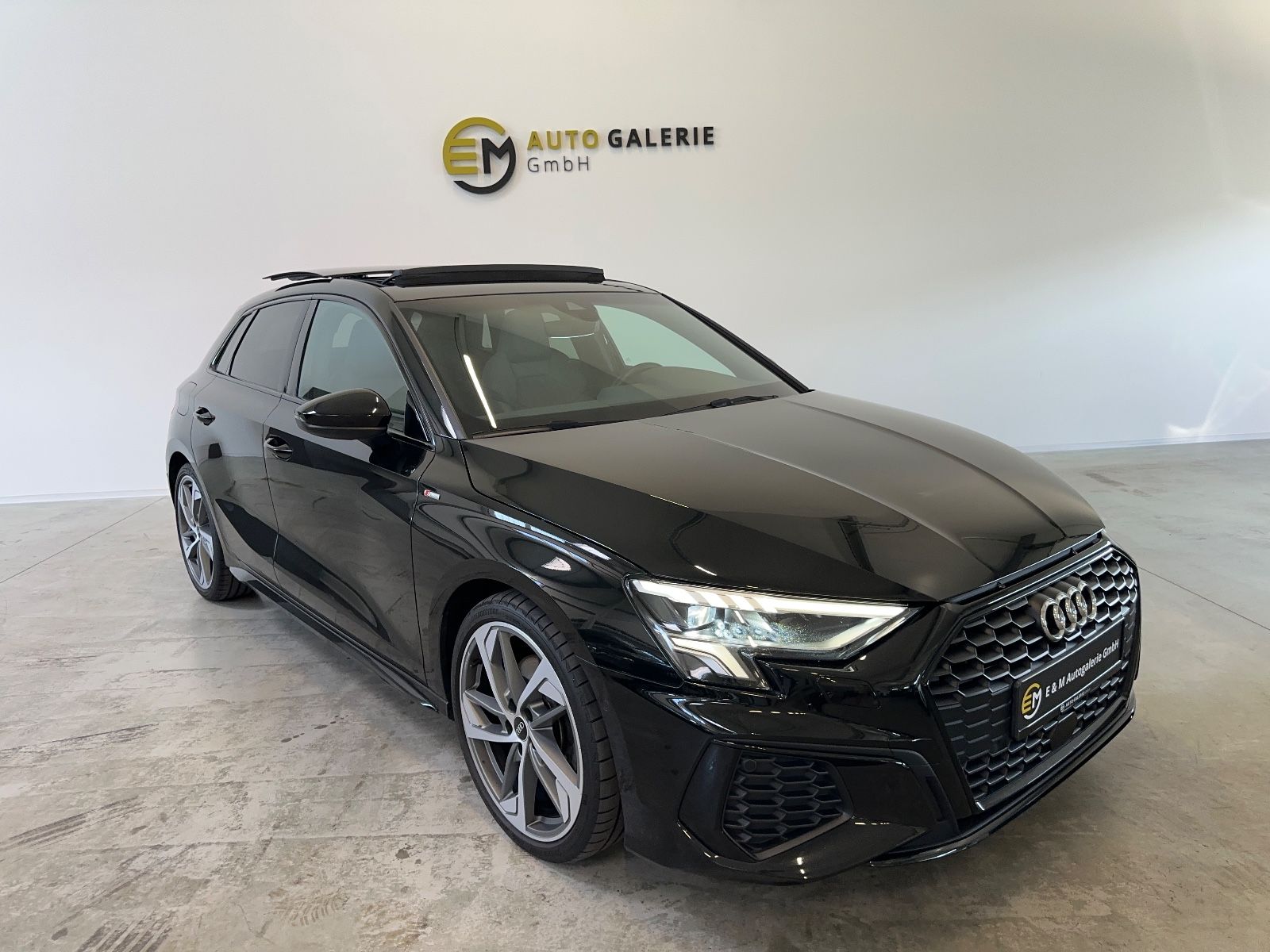 Audi A3 Sportback 35 TFSI S line - Samsaru's Car Outlet