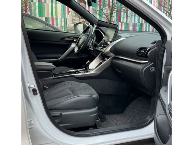 Mitsubishi Eclipse Cross Plus Select Black Hybrid 4WD 2.4 M