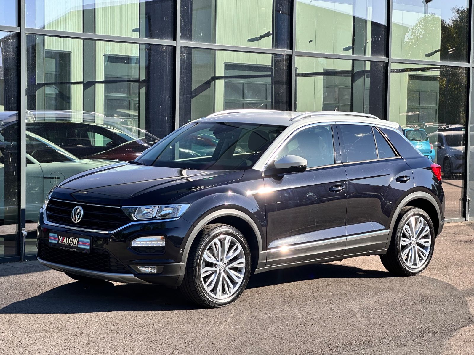 Volkswagen T-Roc 2.0 TDI SCR DSG IQ.DRIVE - Samsaru's Car Outlet