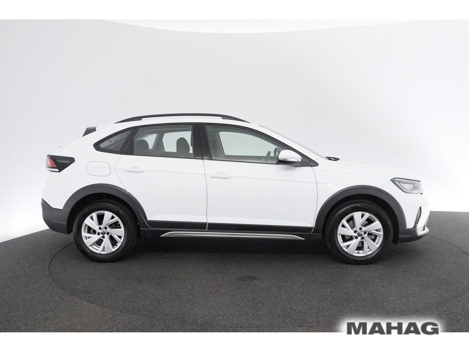Volkswagen Taigo 1.0 TSI LIFE - Samsaru's Car Outlet