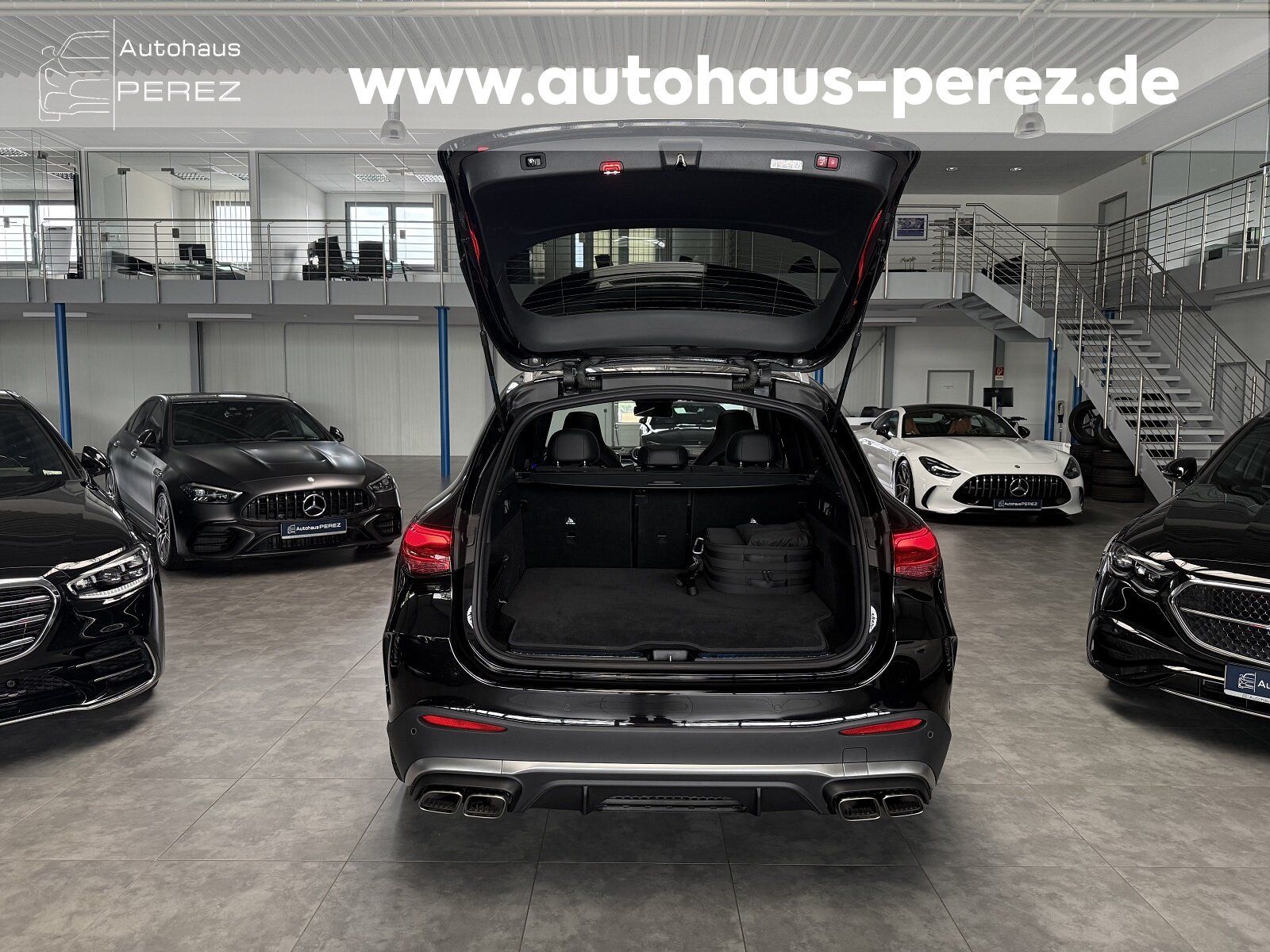 Mercedes-Benz GLC 63 AMG S E PERF 4M PREMIUM+ DISTR- AHK-HUD !