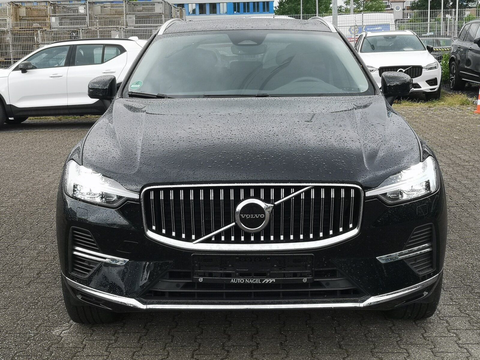 Volvo XC60 Recharge T6 Inscription - Samsaru's Car Outlet