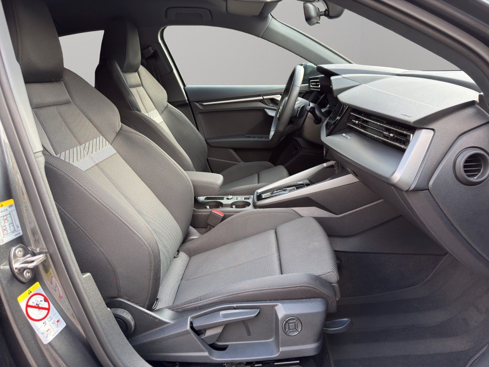 Audi A3 Limousine 30 TFSI S line *LED*NAVI*KAMERA*SHZ