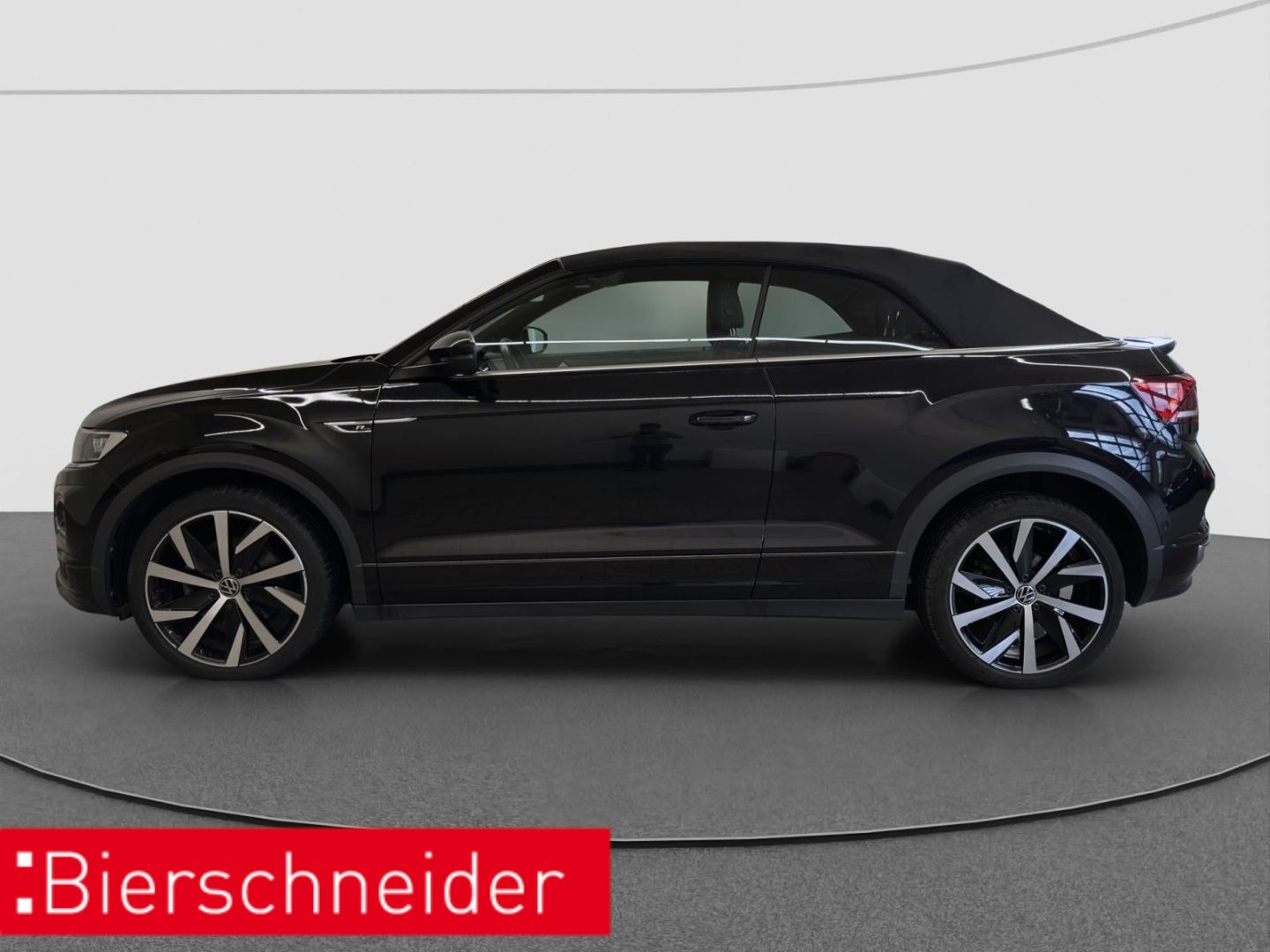 Volkswagen T-Roc 1.5 TSI DSG R-Line - Samsaru's Car Outlet