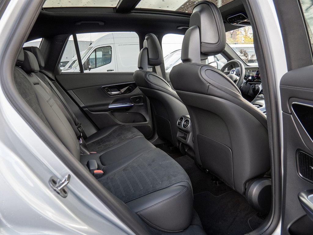 Mercedes-Benz GLC 200 d 4M AMG Line AHK Abstandstemp. LED Pano
