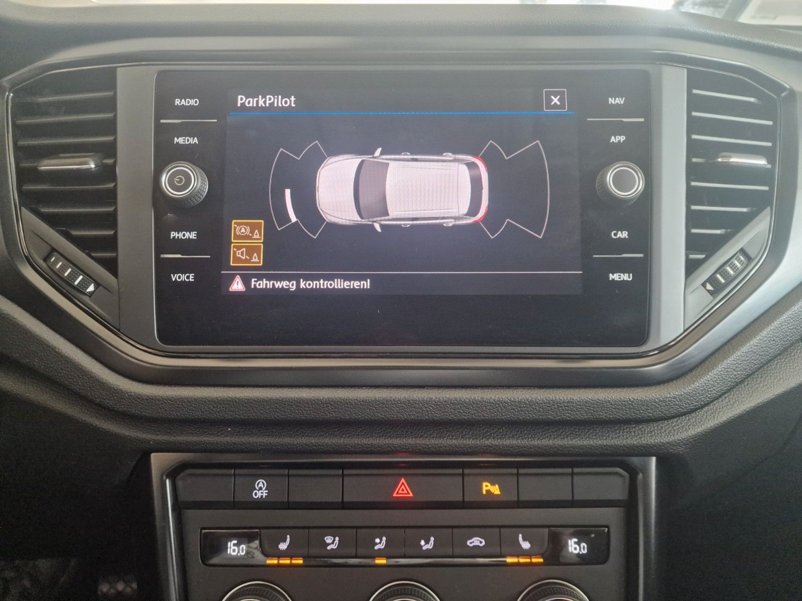 Volkswagen T-Roc Basis - Samsaru's Car Outlet