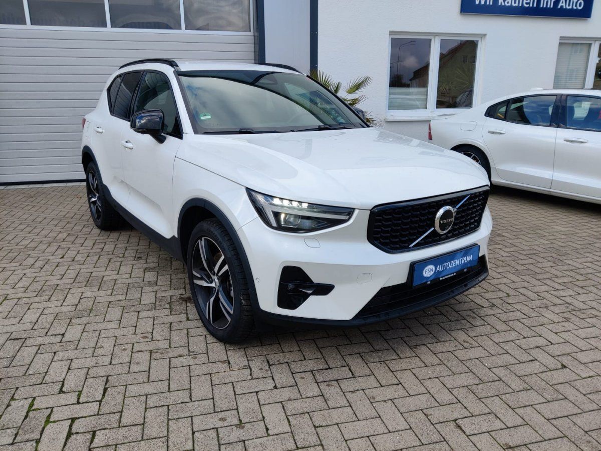 Volvo XC40 B3 Plus Dark 8-fach Aktionspreis