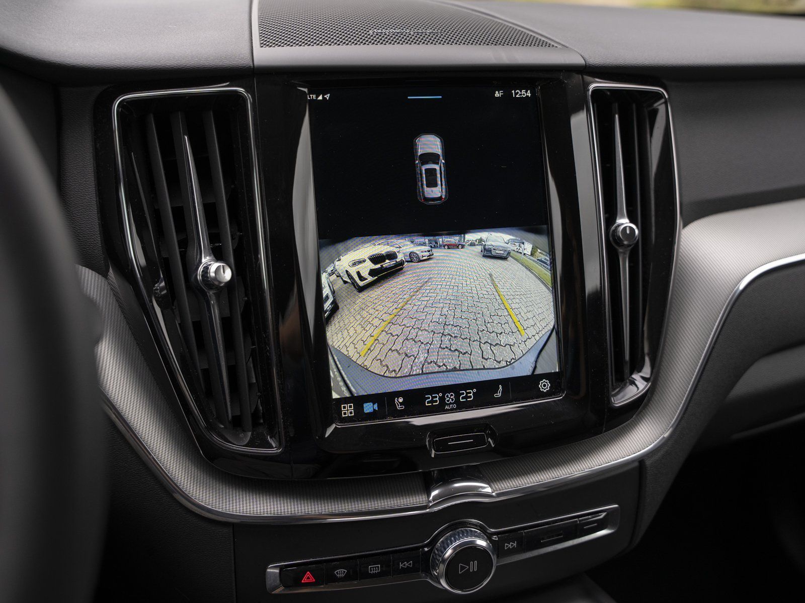 Volvo XC 60 B4 AWD Plus Dark