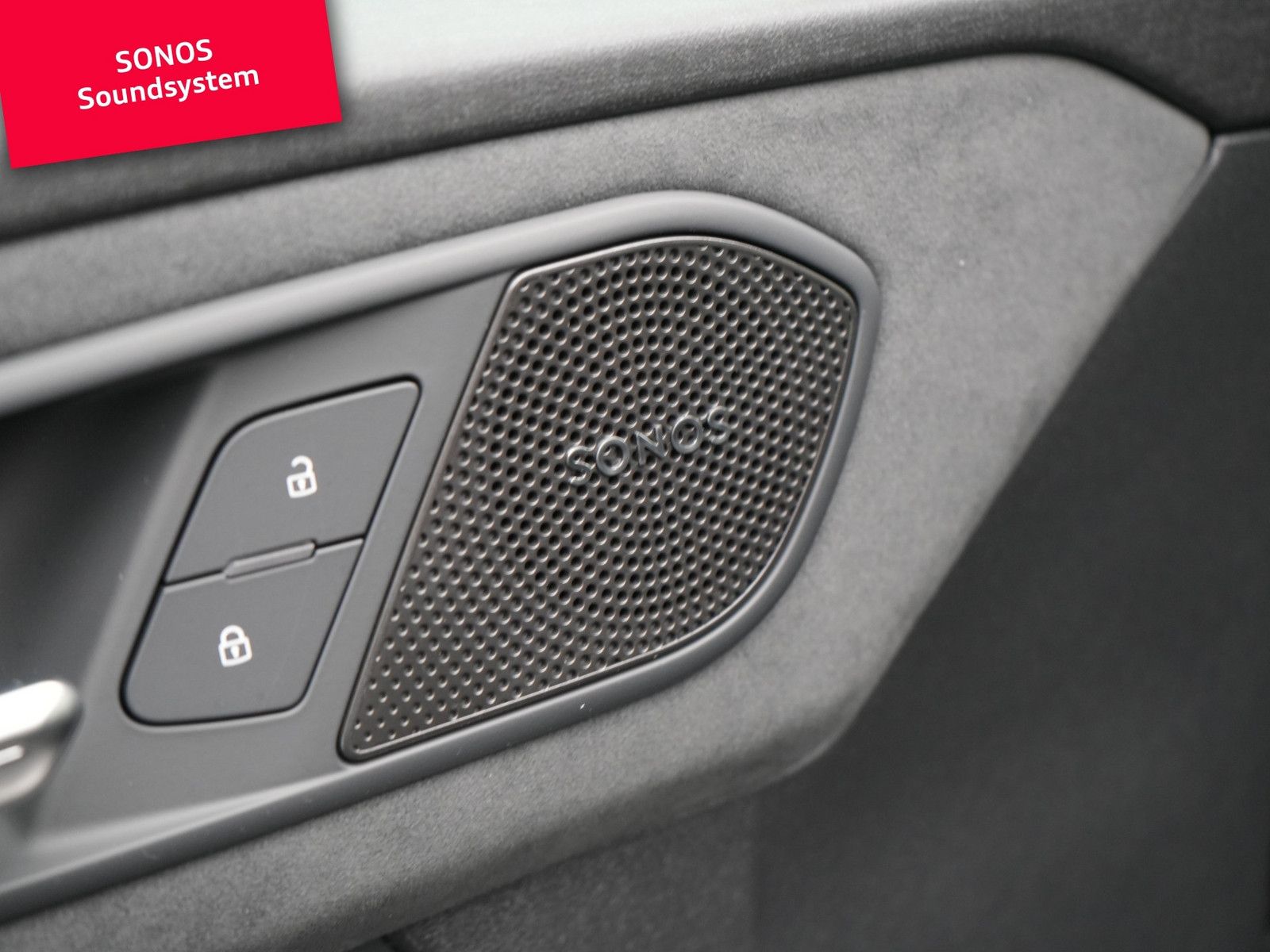 Audi Q3 S tronic S line MATRIX AHK PANO HUD SONOS NAV