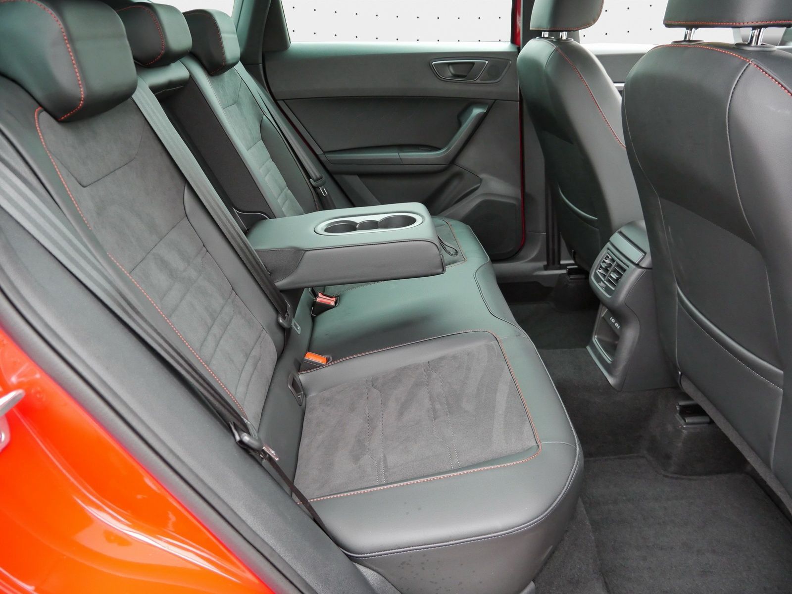 Seat Ateca 2.0 TDI FR 19Z*LED*AHK*RFK*AppConnect*Navi