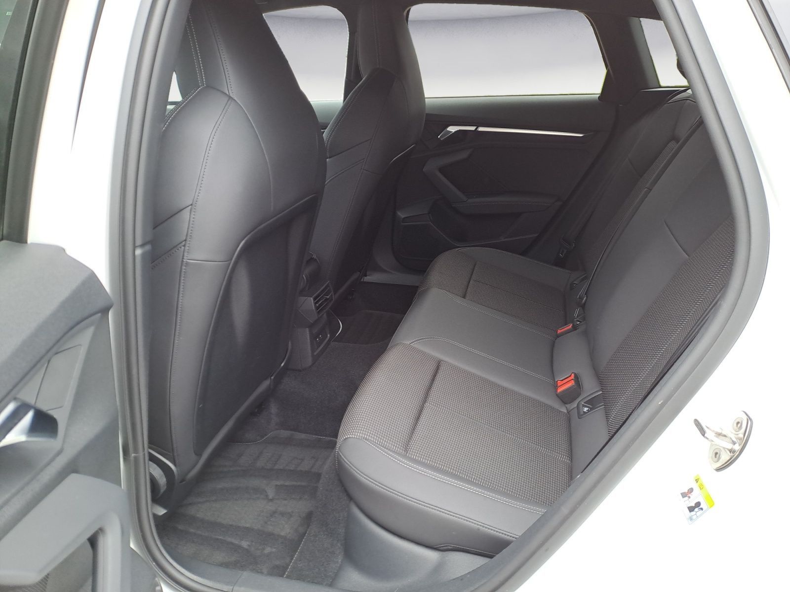 Audi A3 Sportback 35 TFSI S-tronic S-Line ACC Navi