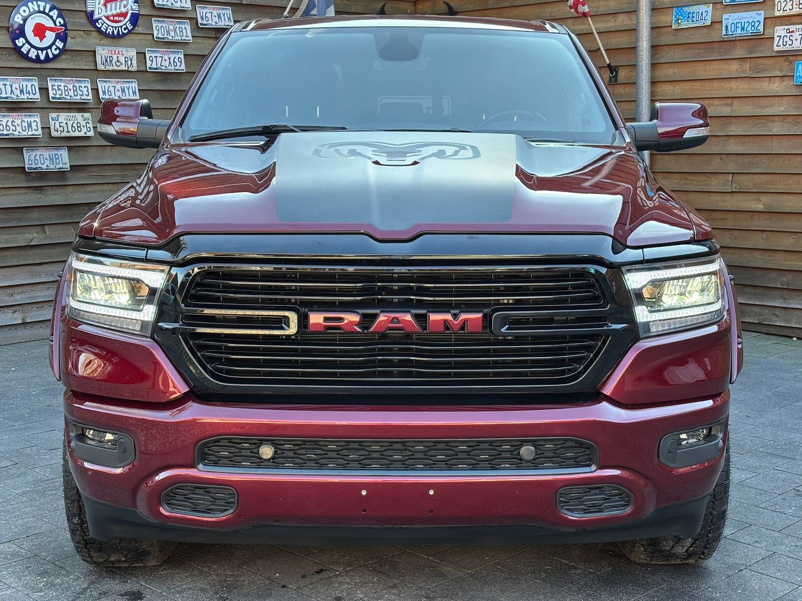 Dodge RAM 1500 5,7L BigHorn Crew Cab LED AHK 4x4 LPG