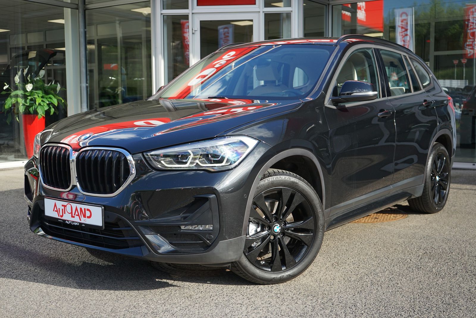 BMW X1 18d xDrive Sport Line - Samsaru's Car Outlet