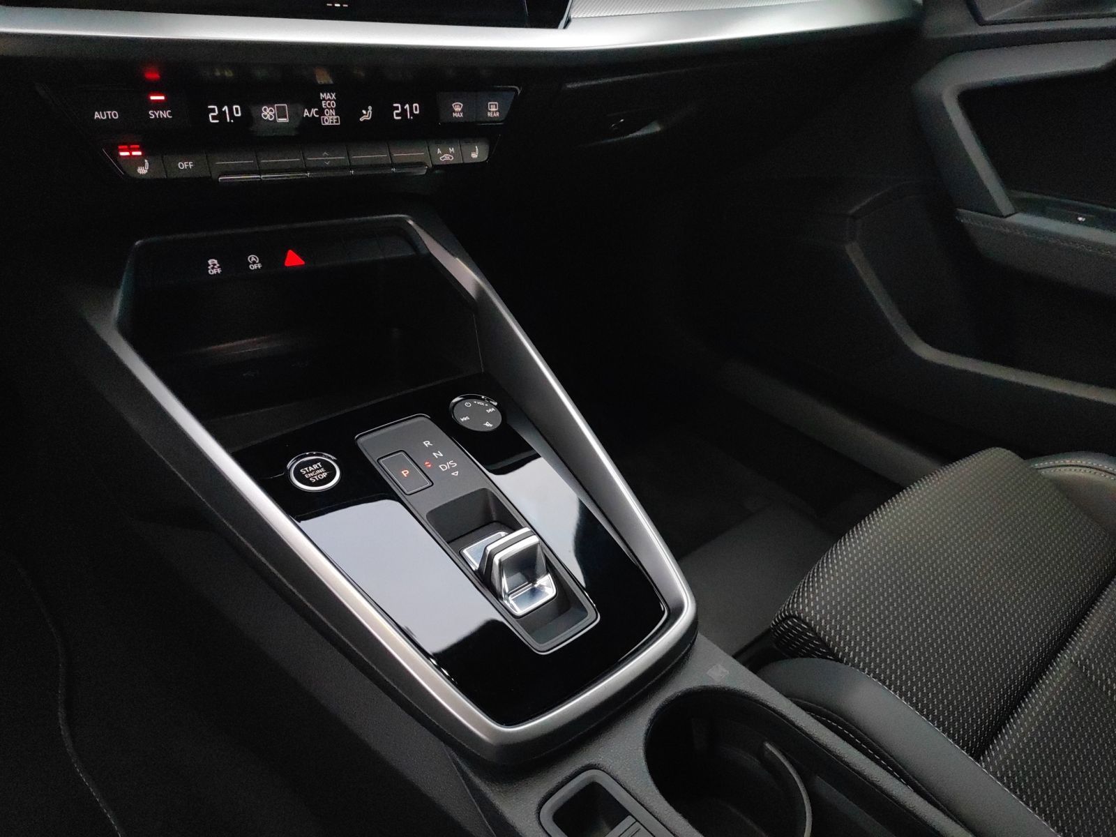 Audi A3 Sportback 30 TFSI S line int. S tronic *AHK*