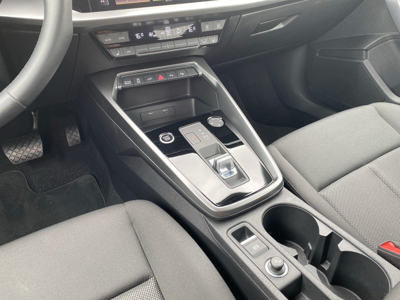 Audi A3 Sportback 40 TFSIe - Samsaru's Car Outlet
