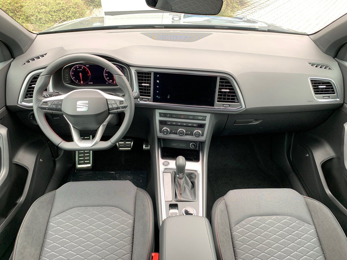 Seat Ateca FR 1.5 TSI ACT DSG SHZ+KAMERA+