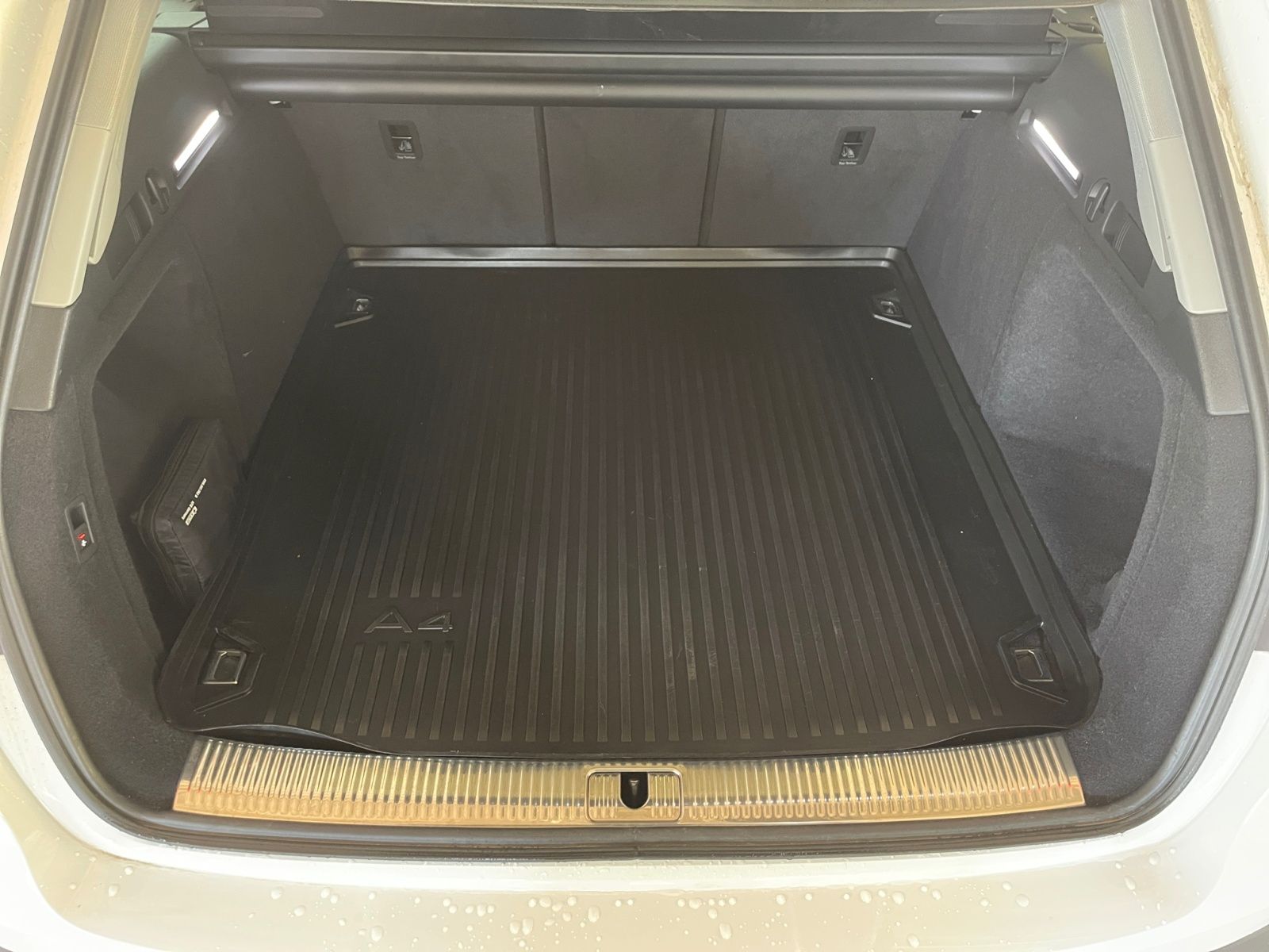 Audi A4 allroad Avant 2.0 TDI quattro AHK Standheizun