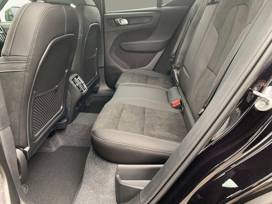 Volvo XC40 B4 B DKG Ultra Dark