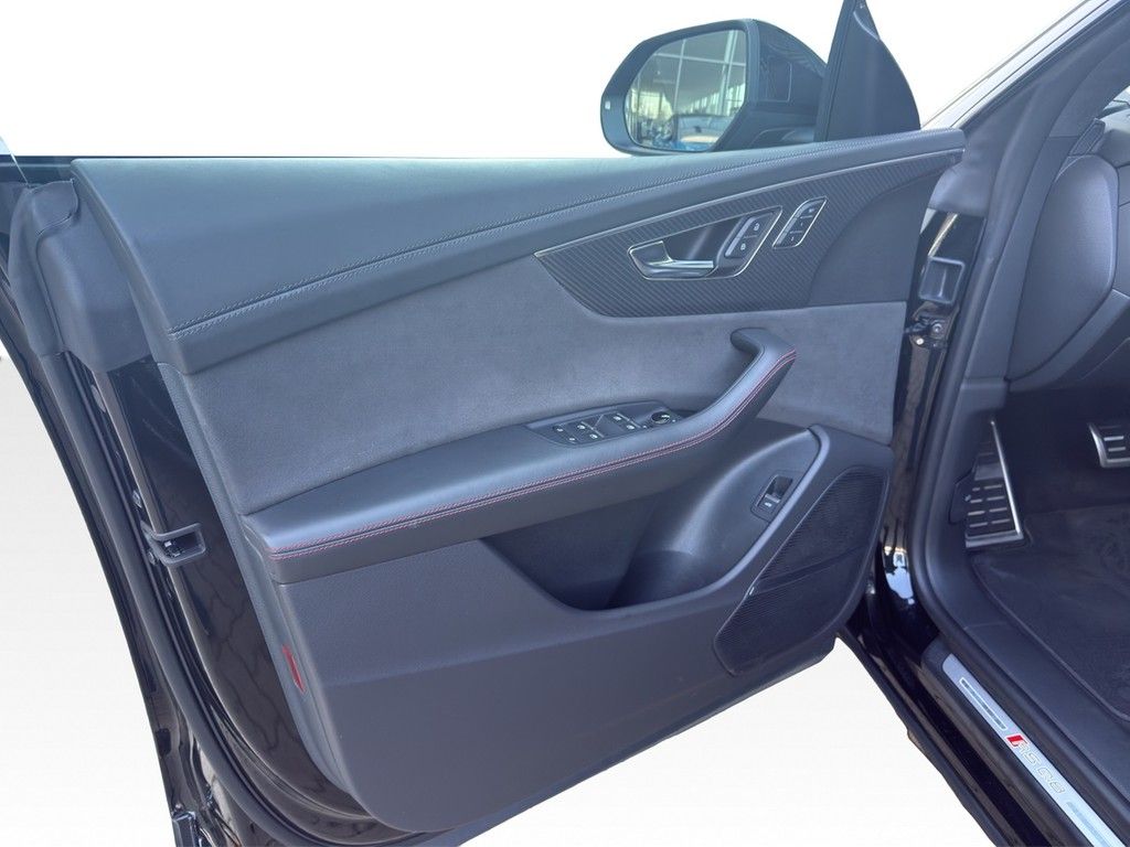 Audi RSQ8 4.0 TFSI quattro AHK*STHZG*PANO*MATRIX*B&O*