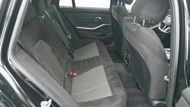 BMW 318i Touring M Sport AHK Panorama !Facelift!