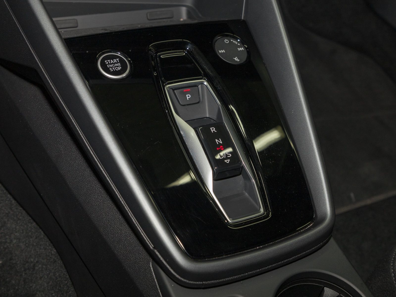 Audi A3 Sportback 35 TDI ADVANCED - Samsaru's Car Outlet