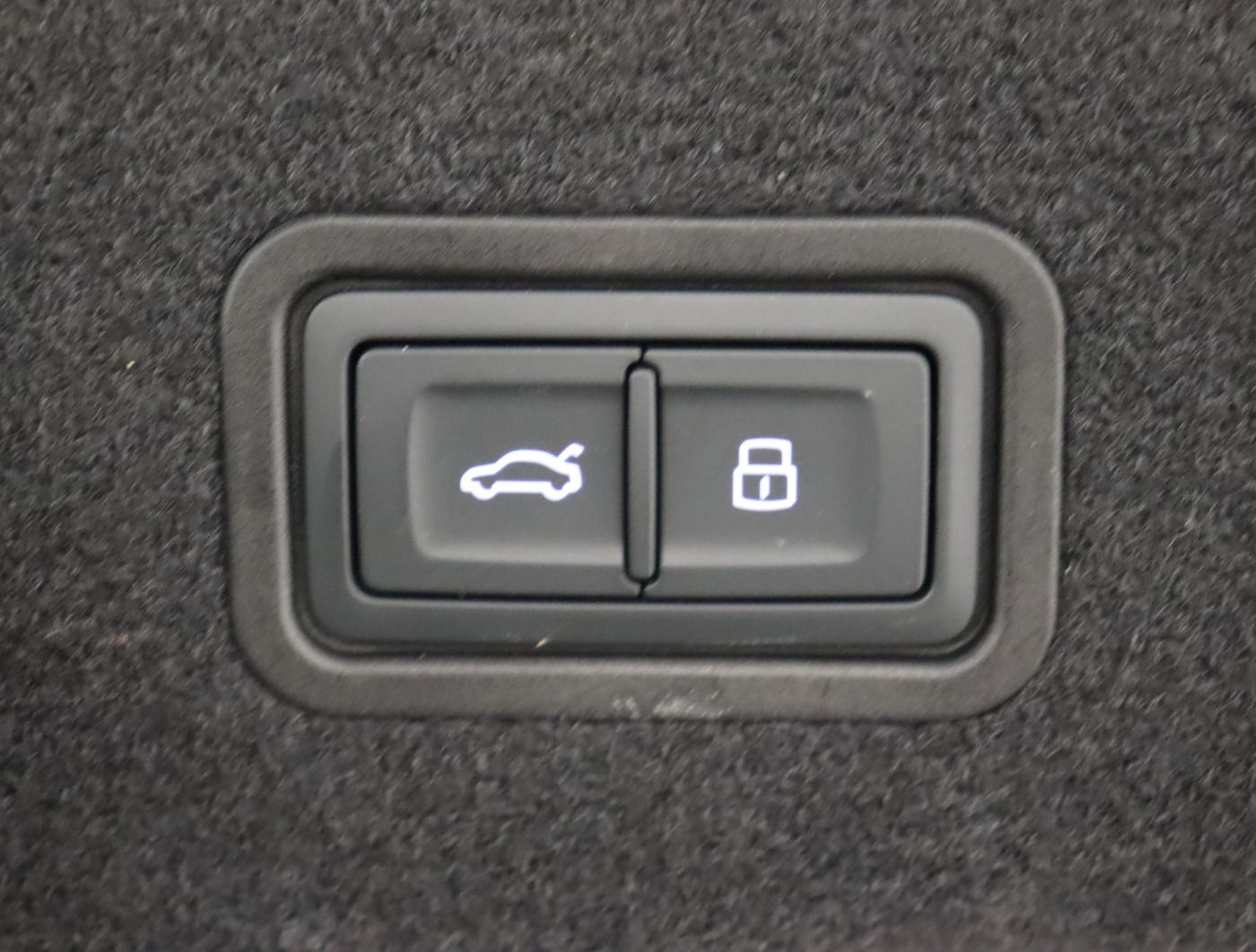 Audi A8 50 TDI quattro - Samsaru's Car Outlet