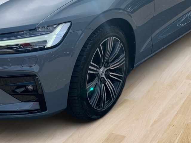 Volvo S60 B5 AWD Plus Dark Abstandstempomat  el. Sitze