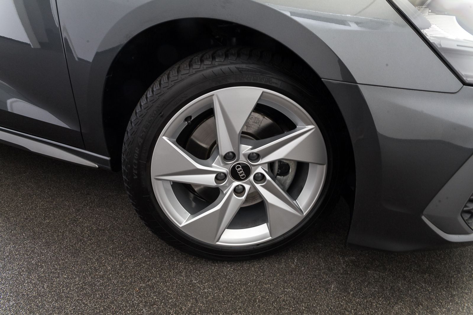 Audi A3 Sportback TFSI e S line - Samsaru's Car Outlet