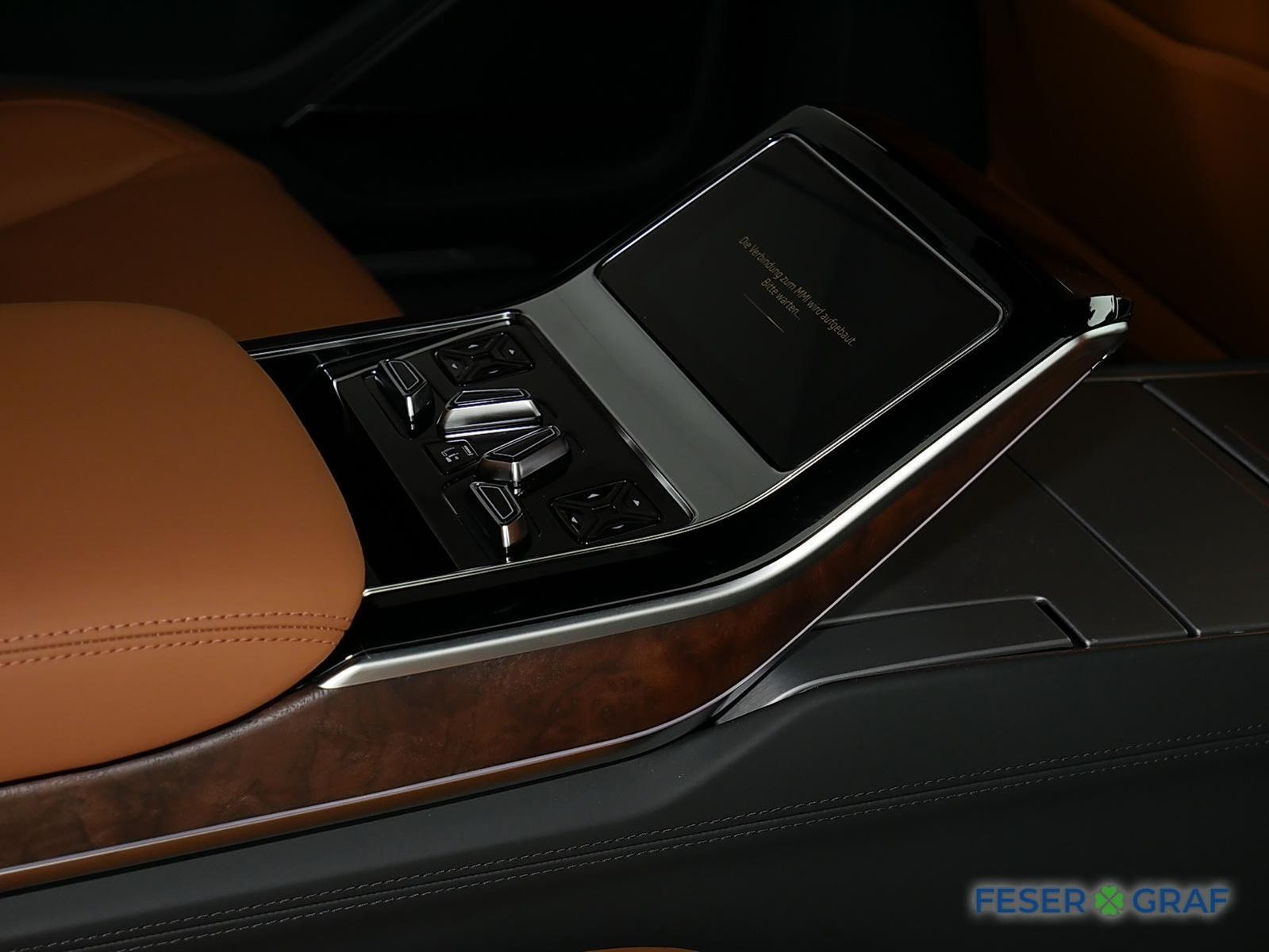 Audi A8 Lang 50 TDI Allradlenkung - Samsaru's Car Outlet