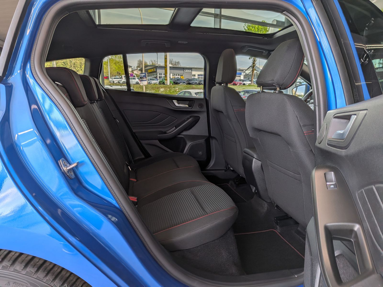Ford Focus ST-Line X Styling Matrix B&O Pano 18"